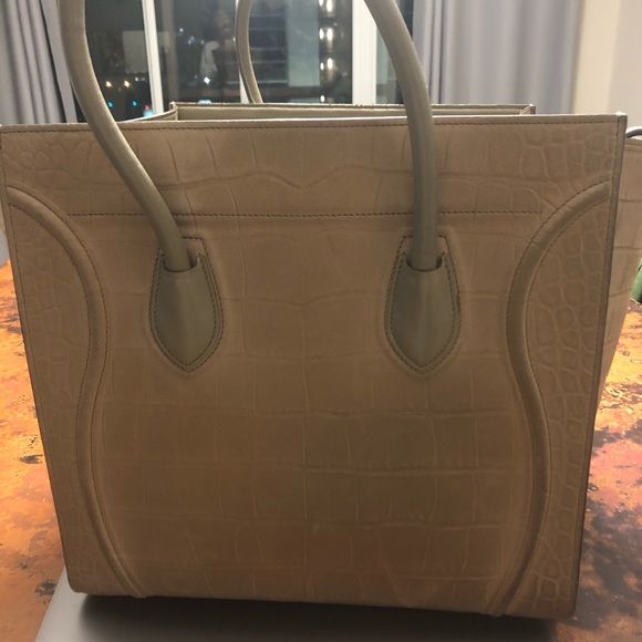Celine phantom tote bag in medium - Picture 3 of 13